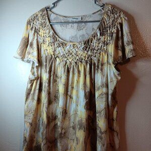 Style & Co 1XL Short Sleeve Top w/ Basket Weave at Top. Excellent Condition.